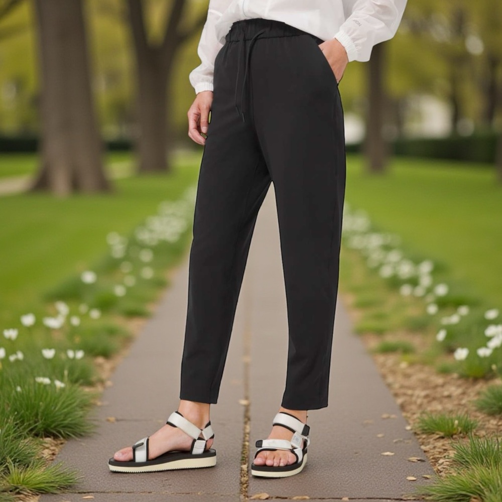 Lululemon Keep Moving Pant 7/8 High-Rise in Black Sz 4